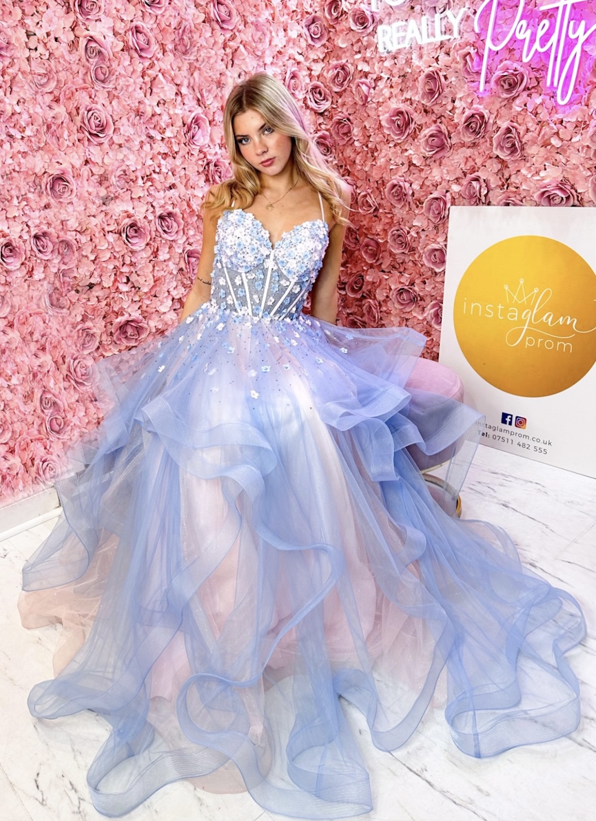 Niamh (Ice Blue/Pink)